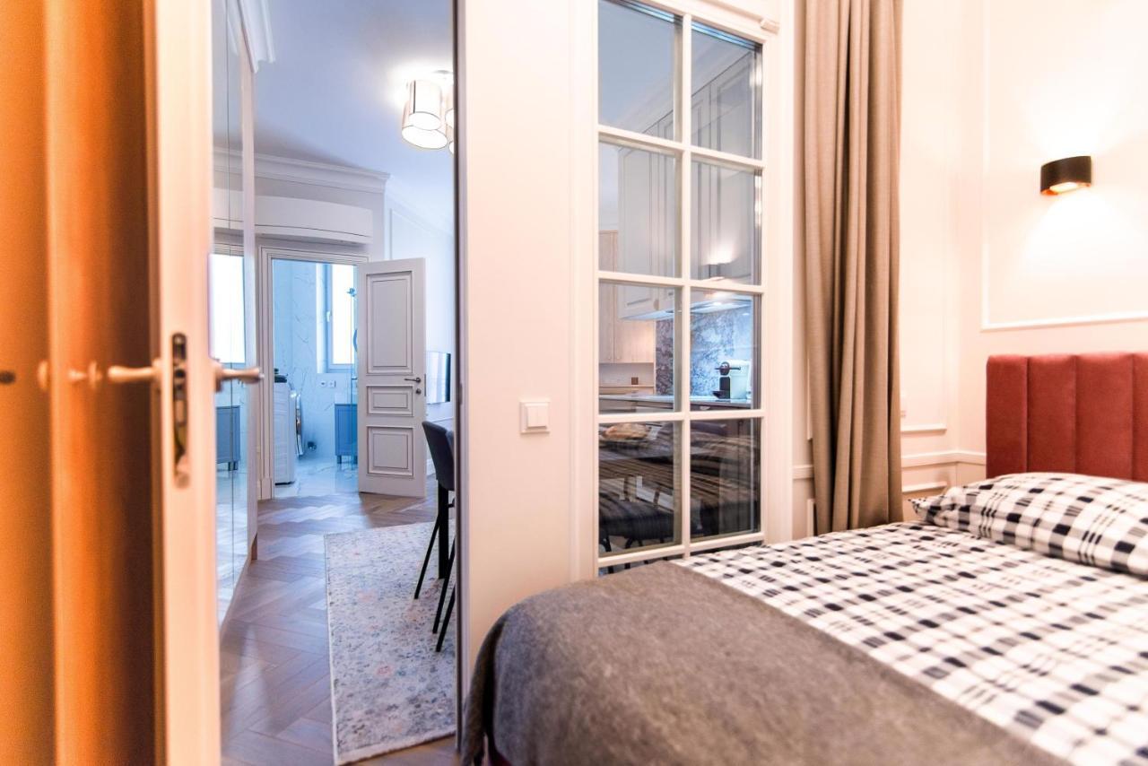 Top Floor Negresco Apartment
